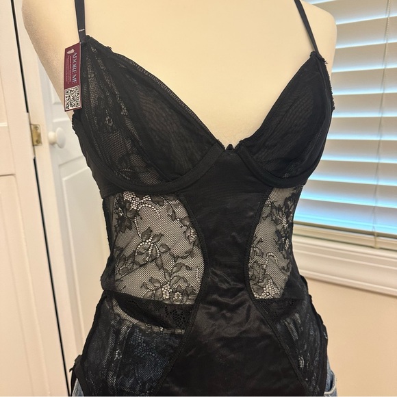 NWT Adore me Black Lace Bustier Camisole with Garter Straps - Picture 3 of 7